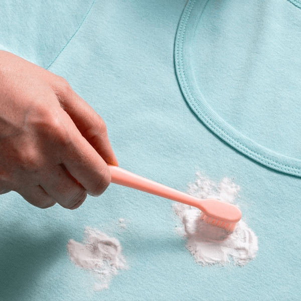 Kıyafetten Çıkmayan Lekeler Nasıl Çıkar? : Kapak Görseli