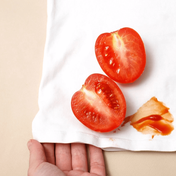 Salça Lekesi Nasıl Çıkar? İşte Etkili Püf Noktaları! : Kapak Görseli